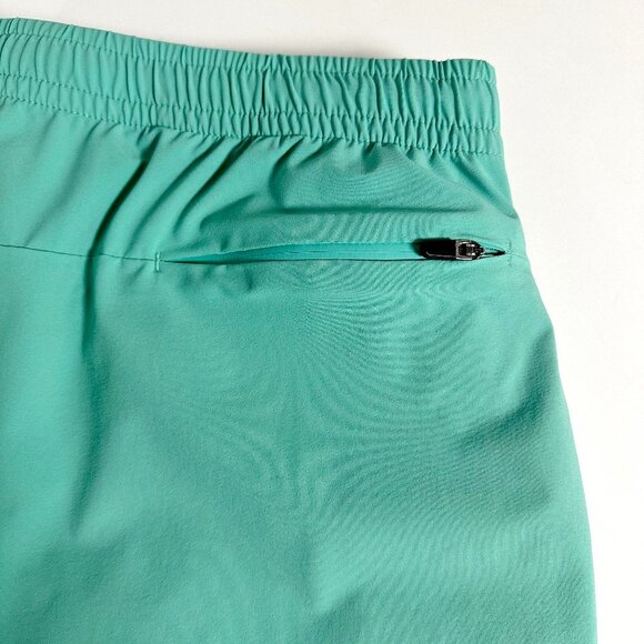 Myles Everyday Short - Picture 7 of 14